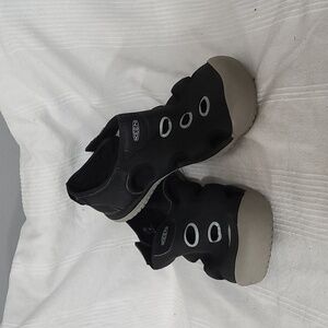 Keen Mens? Water Shoes Black Silver Hook&Loop Rubber Soles Sz 6 EUC READ